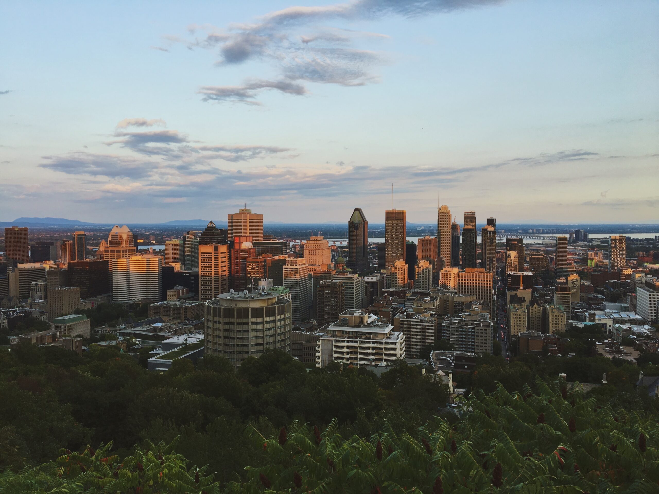 Panorama du Mont Royal au belvédère Kondiaronk à Montréal